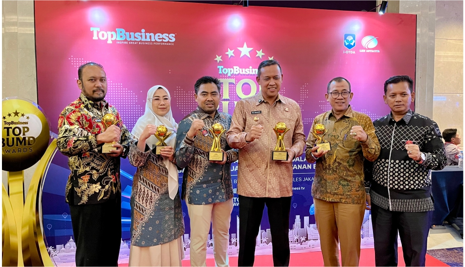 BPRS Patriot Raih 3 Penghargaan Bergengsi di Top BUMD Awards 2025